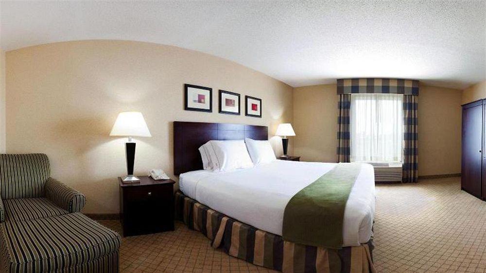 Express & - Concord By Ihg Hotel