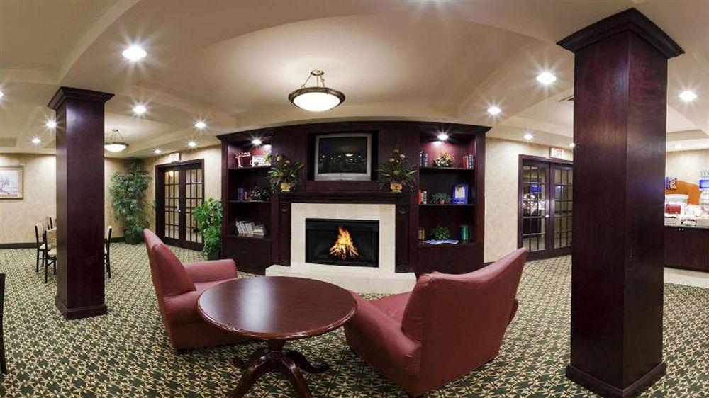 Hotel Express & - Concord By Ihg 2*