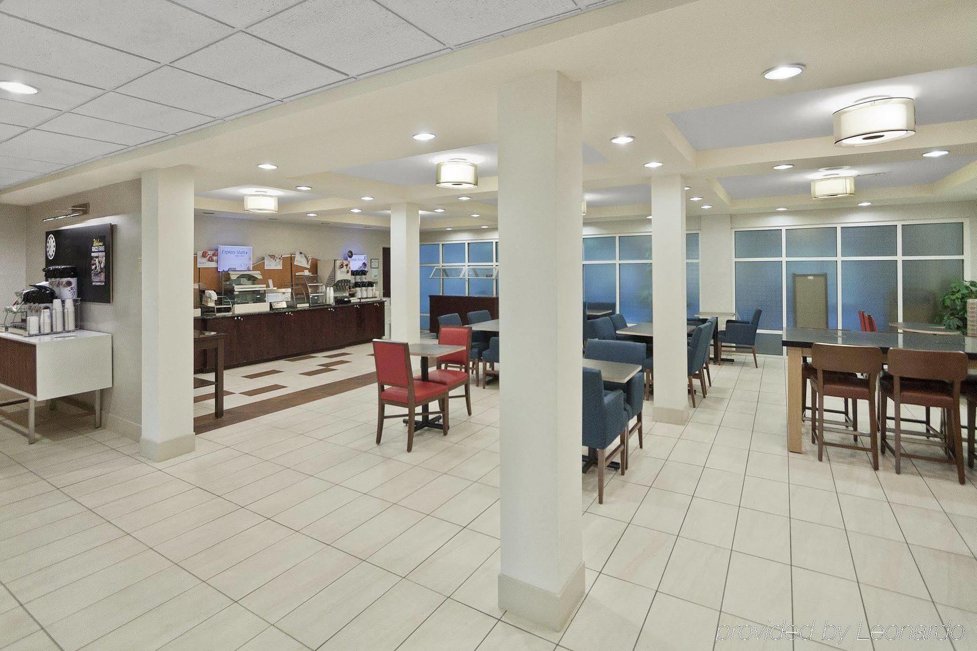 Hotel Express & - Concord By Ihg 2*
